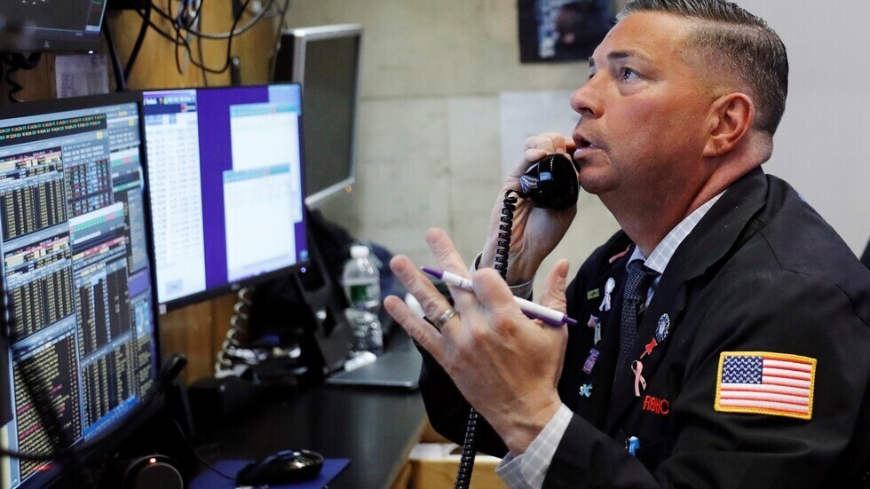 النفط يواصل تراجعه بسبب كورونا