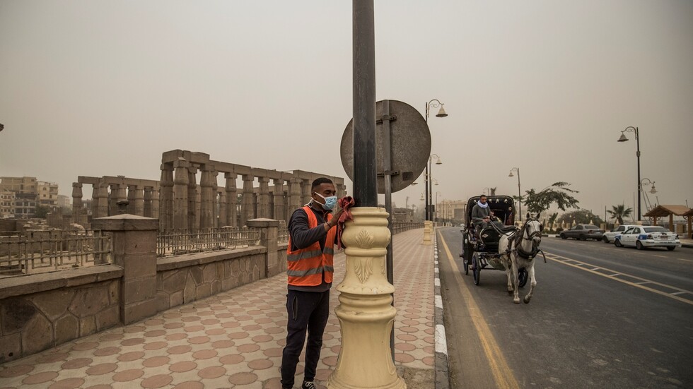 مسؤول بوزارة الصحة المصرية يرد على اتهامات صحيفتي 