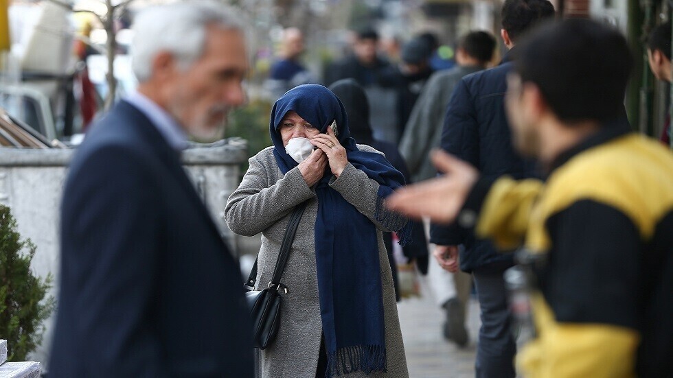 إيران تفرج مؤقتا عن 85 ألف سجين بينهم سياسيون في ظل انتشار فيروس كورونا