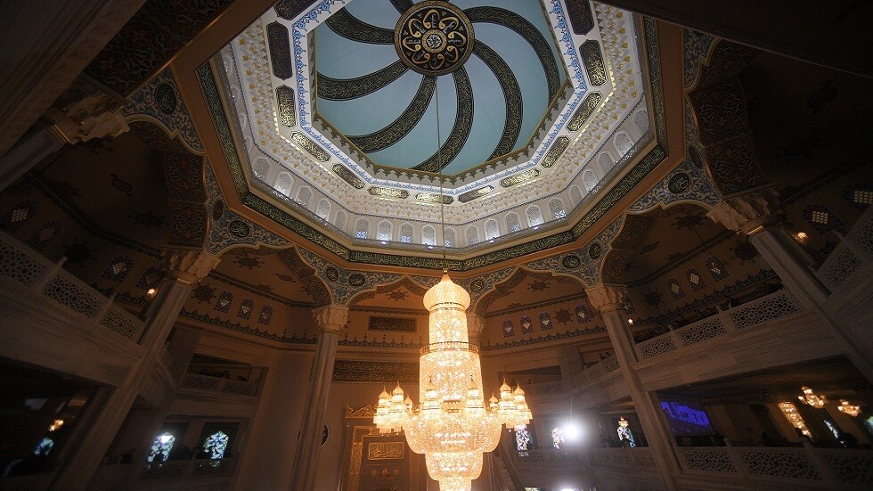 تلاوة القرآن الكريم في مسجد موسكو الكبير على مدار اليوم طلبا لرد بلاء كورونا