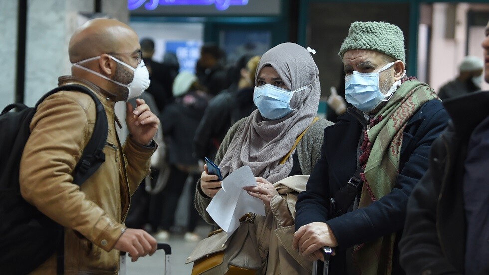 وسائل إعلام: الكويت تدرس ترحيل 150 ألف مخالف