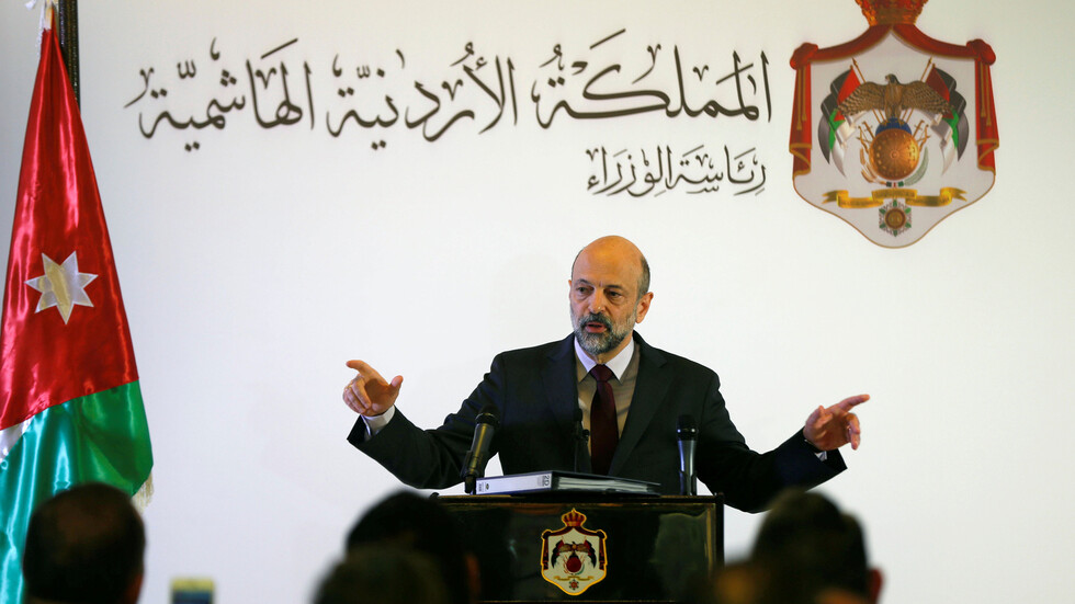 في انتظار "مرحلة أصعب".. الرزاز يصدر "أمر الدفاع رقم 1" في وجه كورونا