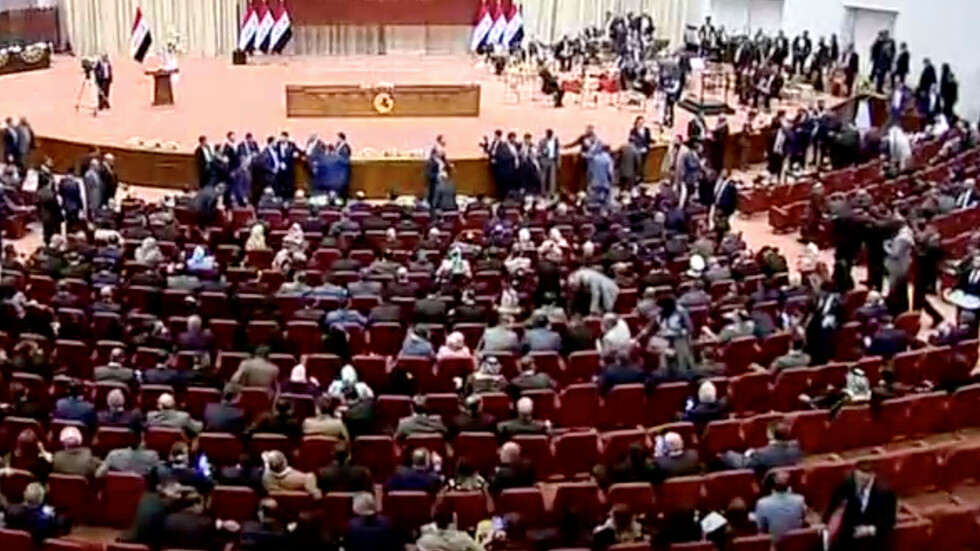 مصدر لـRT: ثلاث كتل شيعية كبيرة تمنح الزرفي الضوء الأخضر لتشكيل الحكومة العراقية