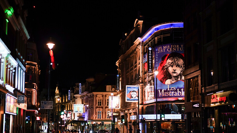 تسجيل 56 وفاة و1035 إصابة جديدة بفيروس كورونا في بريطانيا خلال يوم