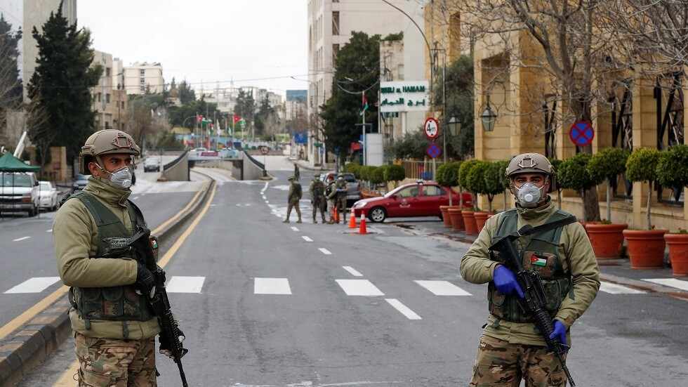 الجيش الأردني يشرف على تطبيق حظر التجوال ويتوعد المخالفين