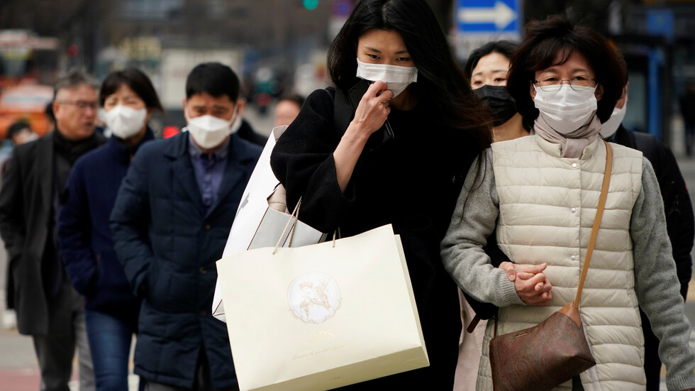 كوريا الجنوبية على خطى الصين.. البيانات تؤكد تراجع أعداد الوفيات والإصابات بـ