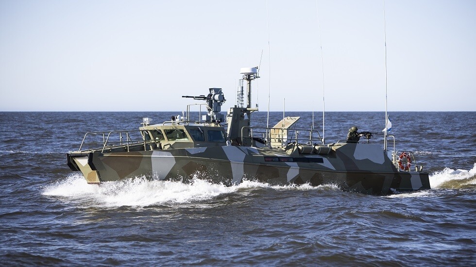 روسيا تستحدث وحدات نسائية لقوات خفر السواحل