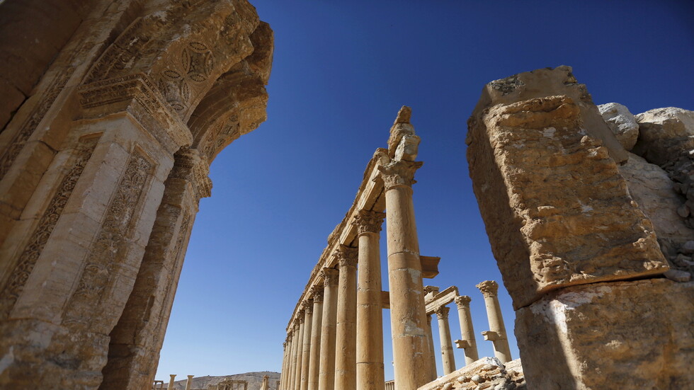 تأجيل توقيع اتفاق روسي سوري حول ترميم "قوس النصر" في تدمر بسبب كورونا