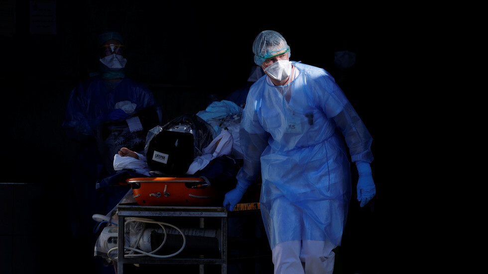 تسجيل 240 وفاة جديدة بفيروس كورونا في فرنسا وعدد الضحايا الكلي 1100