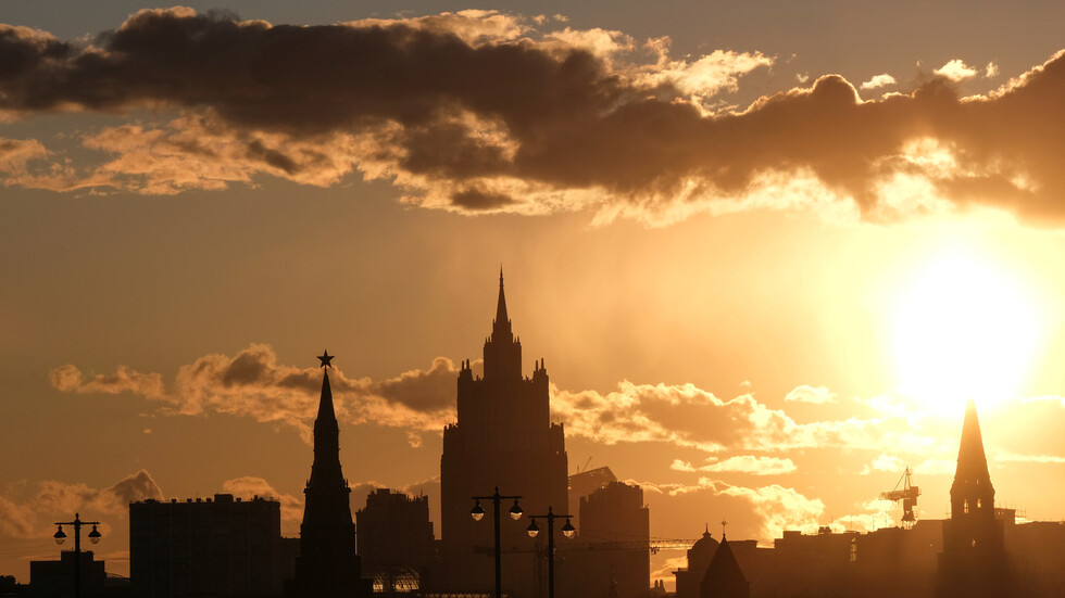 موسكو تعلق جميع الأنشطة الترفيهية والثقافية لاحتواء تفشي كورونا