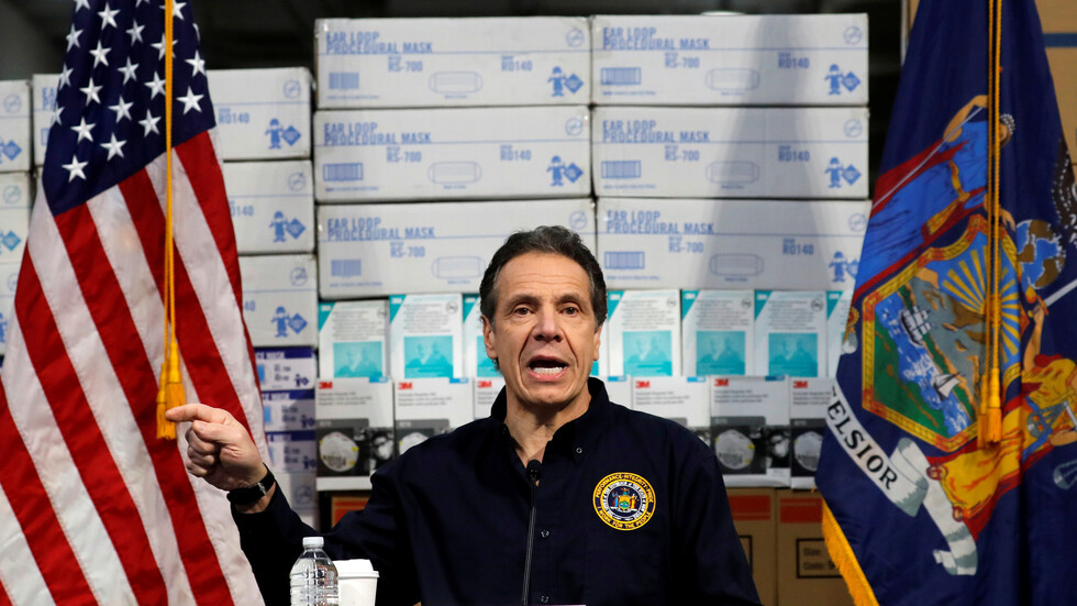 حاكم نيويورك: عدد الوفيات بفيروس كورونا في الولاية بلغ 285 حالة وحصيلة الإصابات تتجاوز 30 ألفا