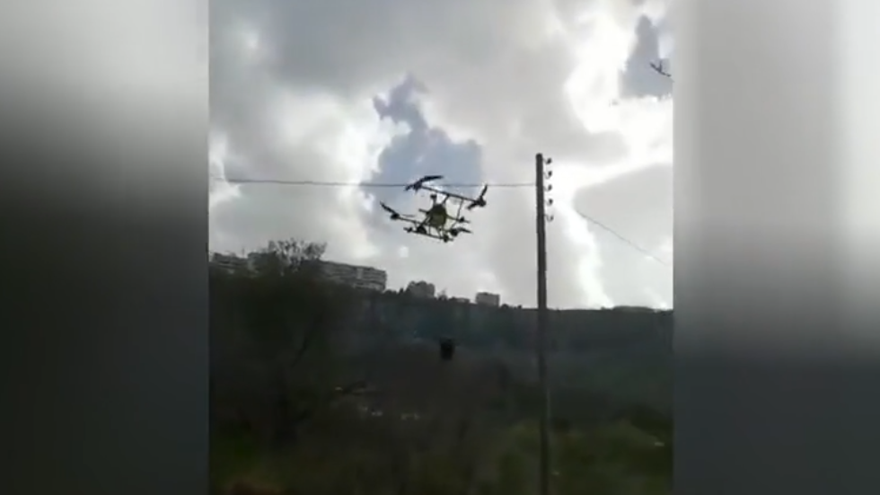 طائرات درون في لبنان لحث المواطنين على البقاء في منازلهم