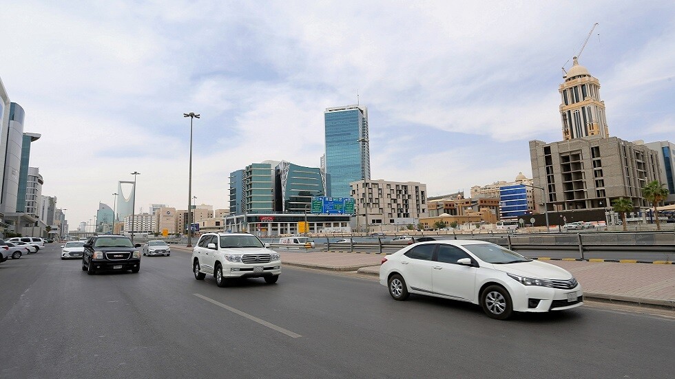 السعودية تطلق سراح 250 محتجزا في إطار جهود محاربة كورونا