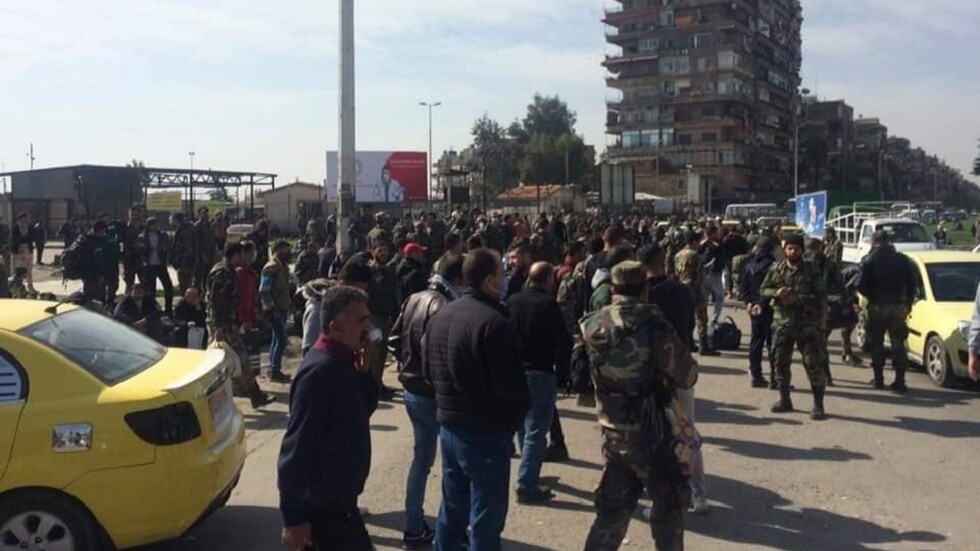 سوريا .. بعد انتقادات أثارتها صور تجمع عسكريين.. الحكومة تشكل لجنة تحقيق