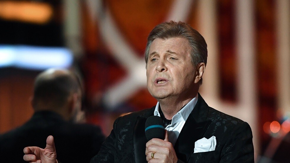 فيروس كورونا يصيب أشهر المغنيين الروس