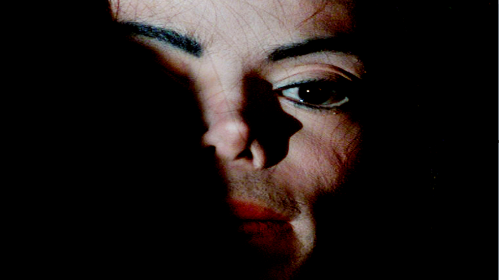 مقابلة شهيرة أجراها مايكل جاكسون تكشف عما حذّر منه ولماذا يحاربونه!