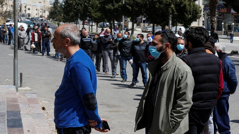 الرزاز: كل من يبادر إلى طلب الفحص الطبي فهو بطل