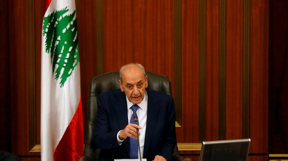 لبنان.. بري يهدد بتعليق تمثيله في الحكومة ما لم تتحرك لإعادة المغتربين العالقين في الخارج