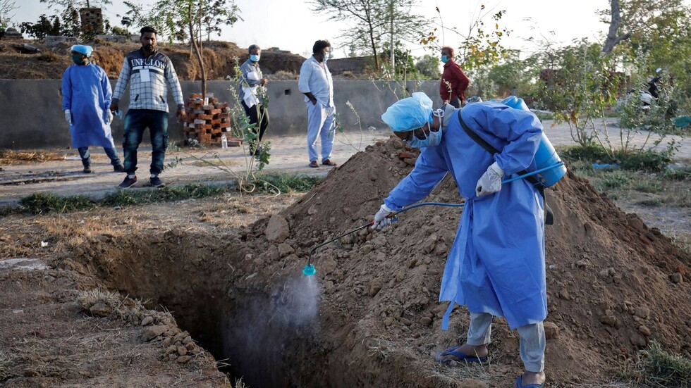 الصحة العالمية: عدد الإصابات بكورونا حول العالم تجاوز 571 ألفا والوفيات أكثر من 26 ألفا