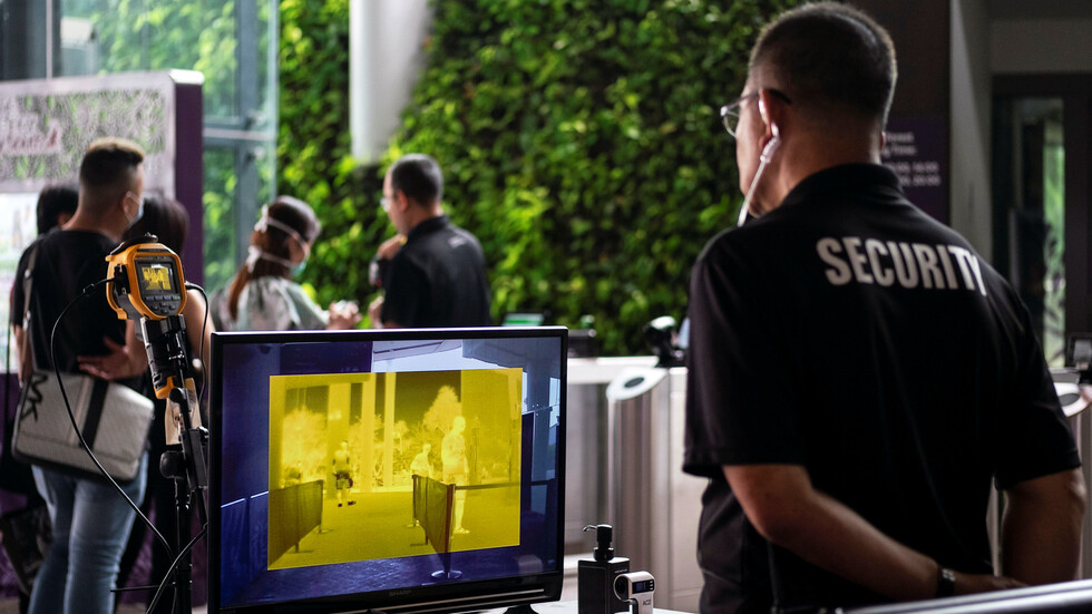 سنغافورة تسحب جواز سفر شخص انتهك الحجر الصحي