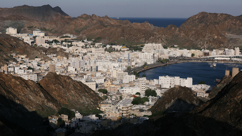 سلطنة عمان تعلن عن 15 إصابة جديدة بفيروس كورونا