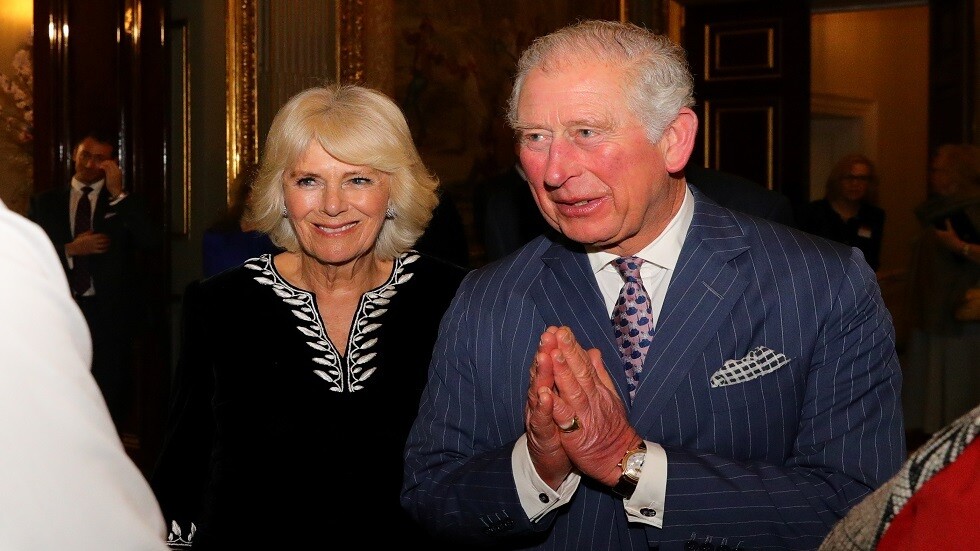 ولي العهد البريطاني يخرج من العزل الذاتي وصحته جيدة