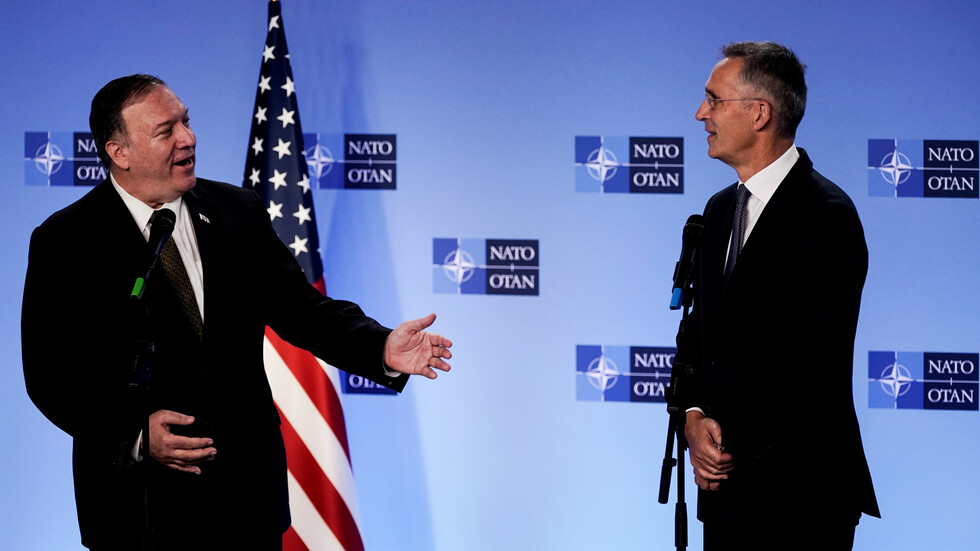 بومبيو وستولتنبرغ يتهمان روسيا والصين بالتضليل في كورونا