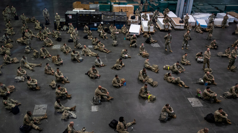 فيروس كورونا يقضي على جبروت أمريكا العسكري