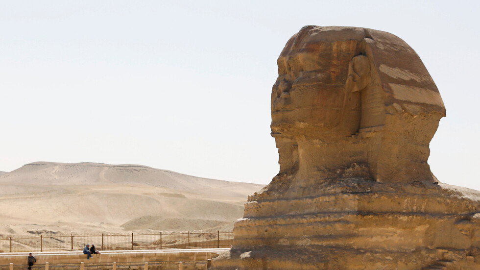 مصر تعلن عن اكتشاف أثري جديد خلال تطهير منطقة أبو الهول من كورونا