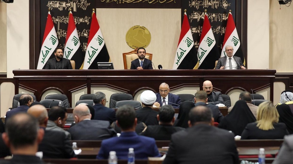 برهم صالح يبدأ مشاوراته لتكليف رئيس حكومة جديد خلال 15 يوما
