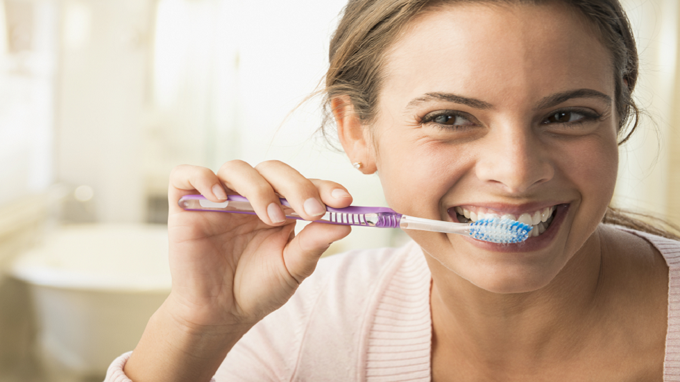 تنظيف الأسنان 3 مرات يوميا يحد من خطر 