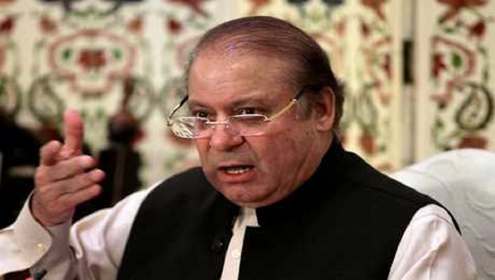 باكستان تطالب بريطانيا بإعادة نواز شريف المحكوم بالسجن