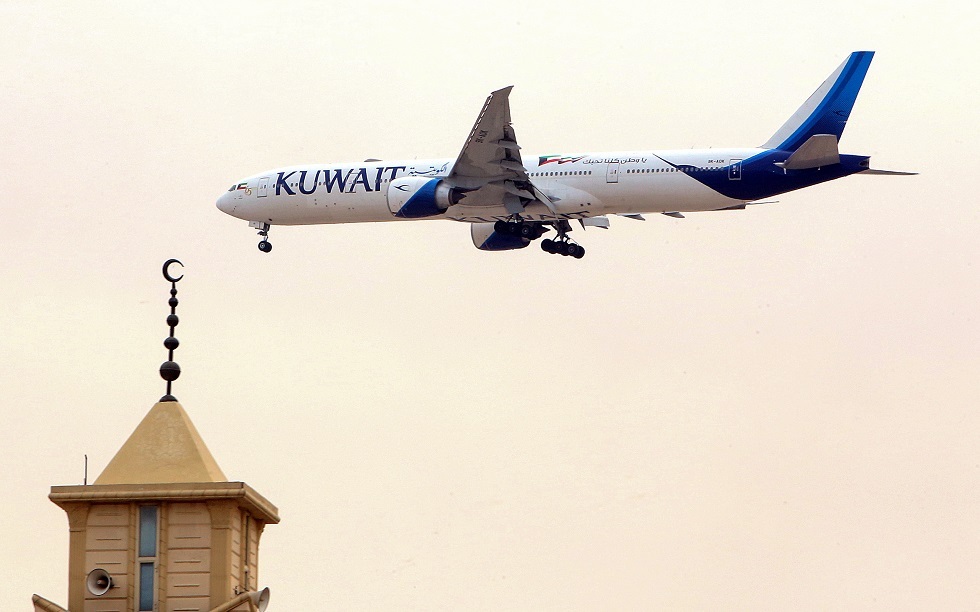 الكويت توقف حركة الطيران مع 7 دول جديدة منها 3 دول عربية