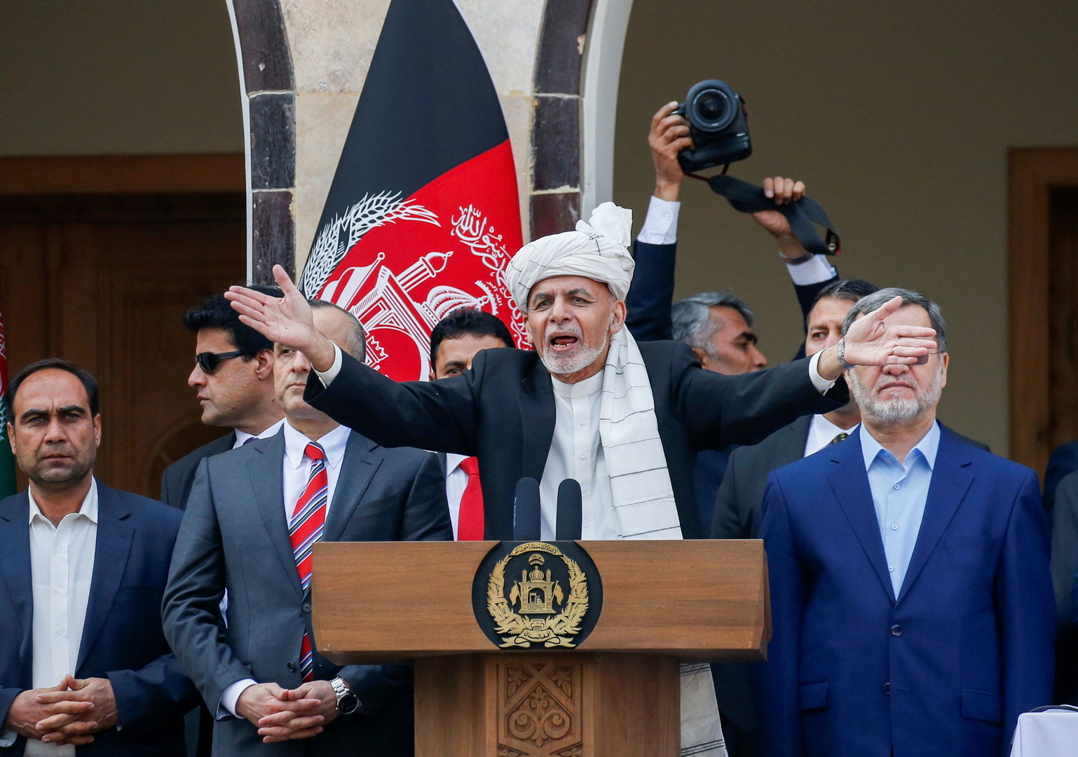 أشرف غني يلقي خطابا إلى أنصاره بعد أدائه يمينا دستوريا كرئيس أفغانستان