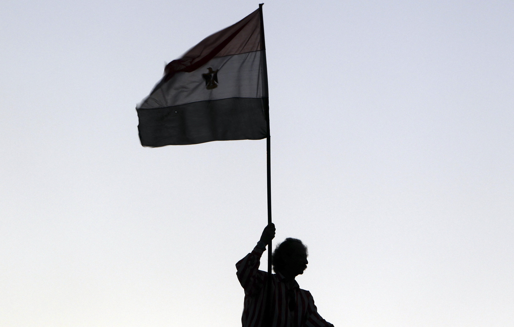 الأمن المصري يلقي القبض على 3 أشخاص بسبب فيروس كورونا