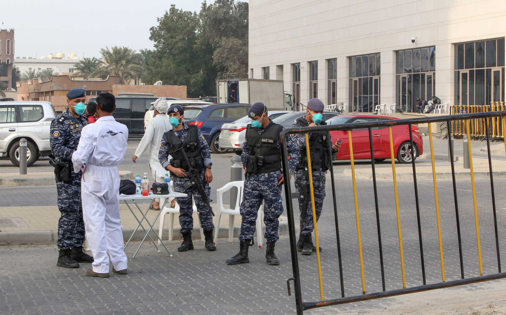 مصادر أمنية كويتية تحذر المقيمين من مغبة عدم الالتزام باستدعاء وزارة الصحة