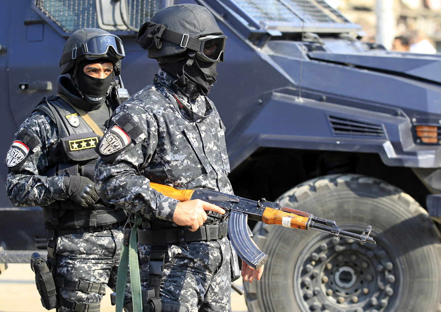 مصر.. الأمن يلقي القبض على 3 أشخاص بسبب كورونا