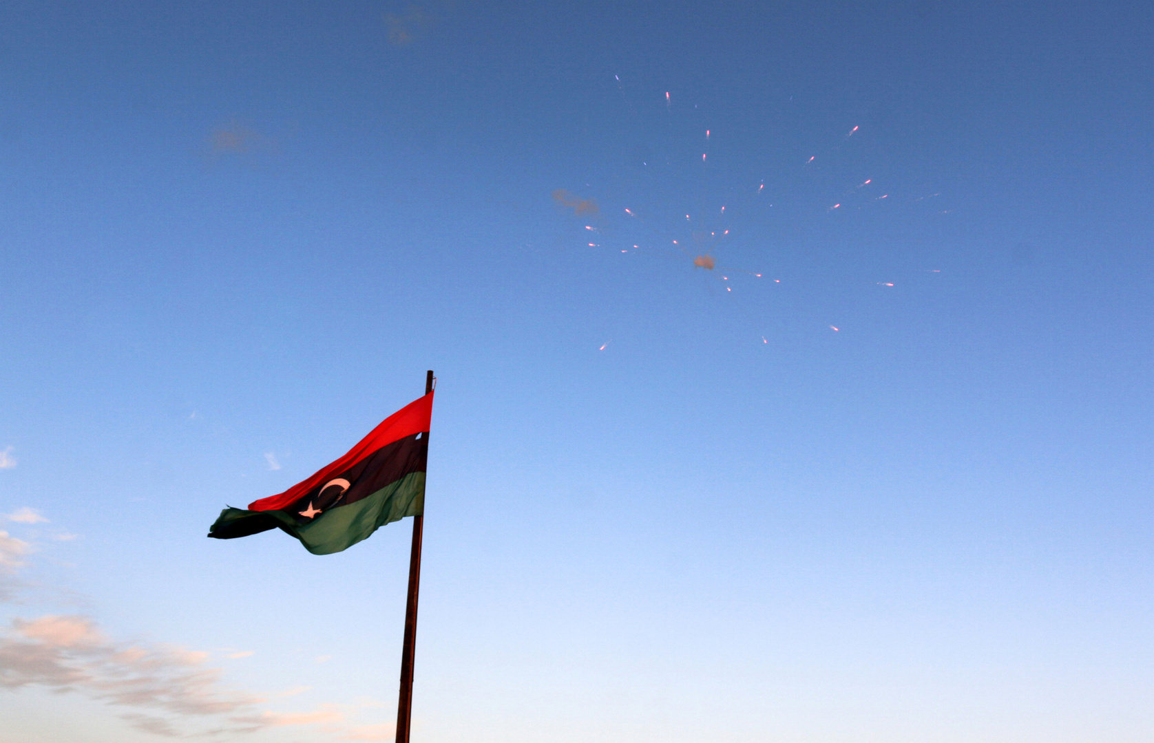 سلطات شرق ليبيا تفرض حظر التجوال لمنع تفشي كورونا