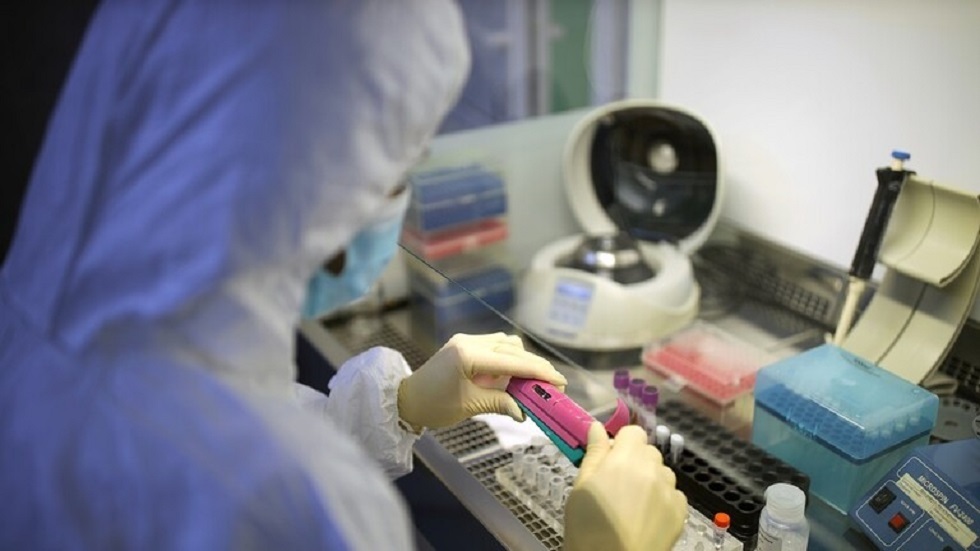 روسيا تعلن بدء اختبار أول لقاح ضد فيروس 