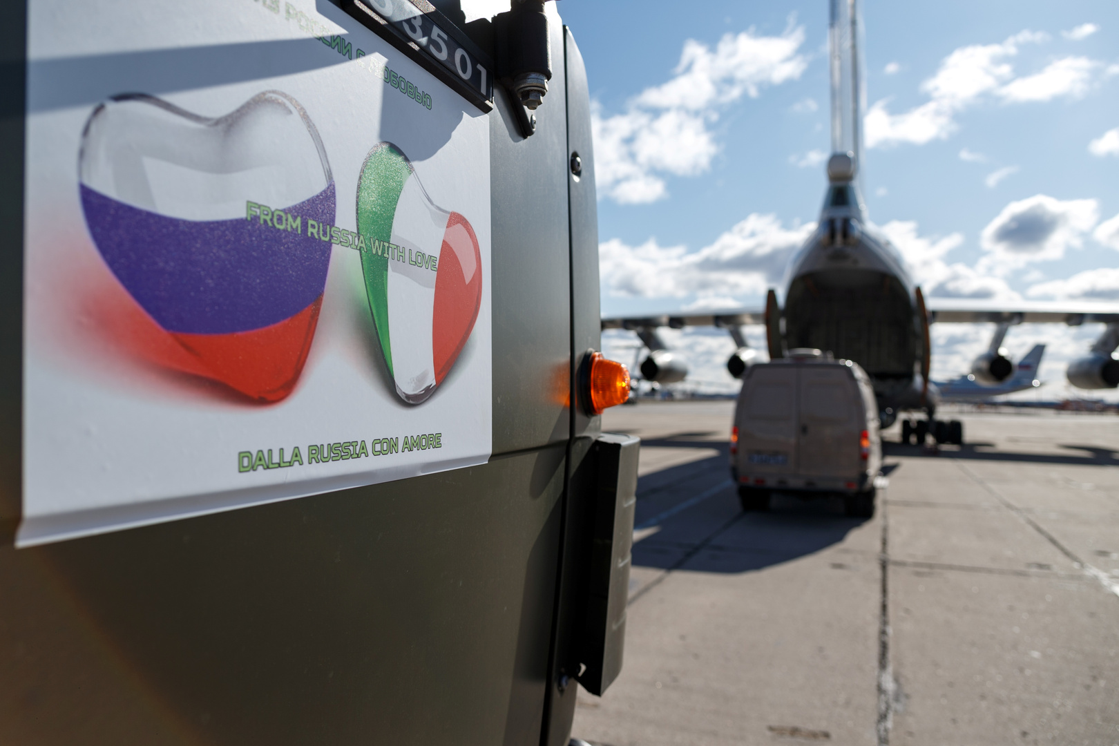 قوات طبية روسية خاصة تساعد في إنقاذ إيطاليا من الموت