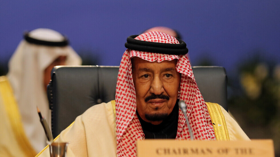 الملك سلمان يترأس قمة استثنائية افتراضية لزعماء دول 