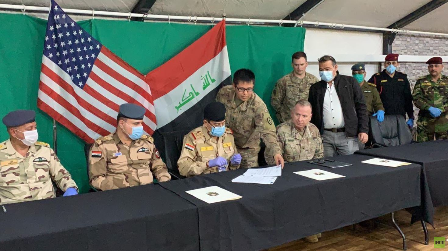 التحالف الدولي يسلم قاعدة القيارة للقوات العراقية