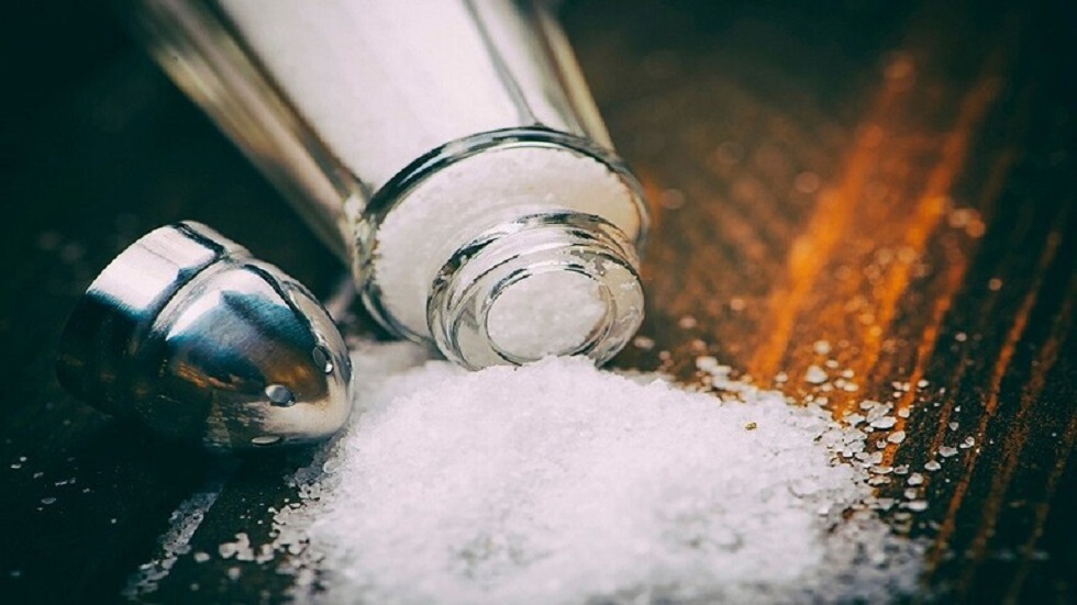 الإفراط  في تناول الملح يضعف الجهاز المناعي