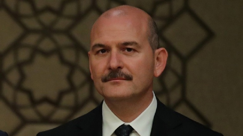 وزير الداخلية التركي لمواطنيه: التزموا بيوتكم