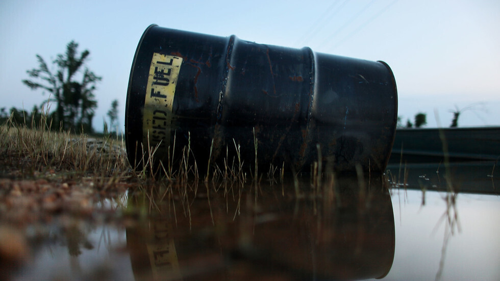 أسعار النفط تسجل أسوأ أداء فصلي في التاريخ