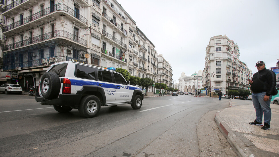 صمت رسمي فرنسي بعد استدعاء سفير باريس في الجزائر