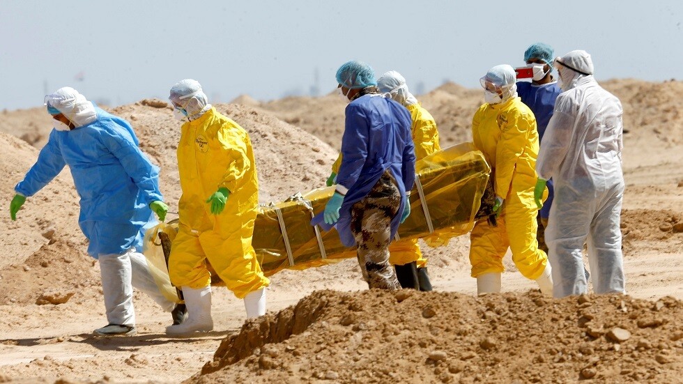 العراق.. عقوبات صارمة لفريق طبي سلم جثة متوفى بكورونا لذويه