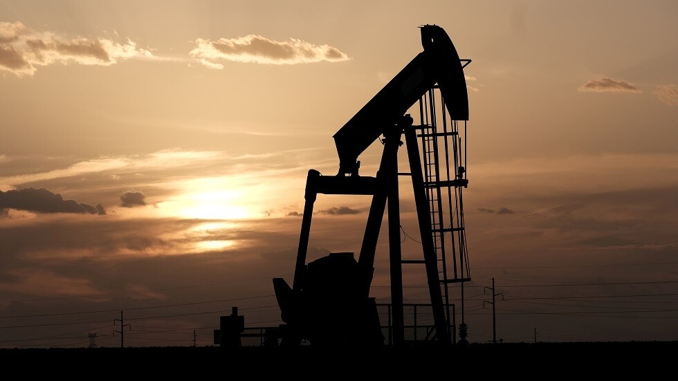 ترامب يجتمع بمدراء شركات النفط لبحث مساعدة قطاعهم