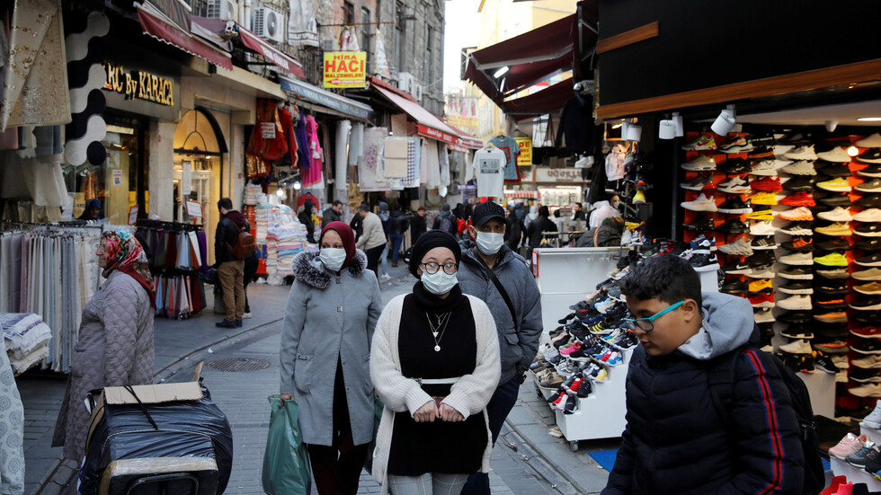 تركيا.. 63 حالة وفاة جديدة بسبب فيروس كورونا