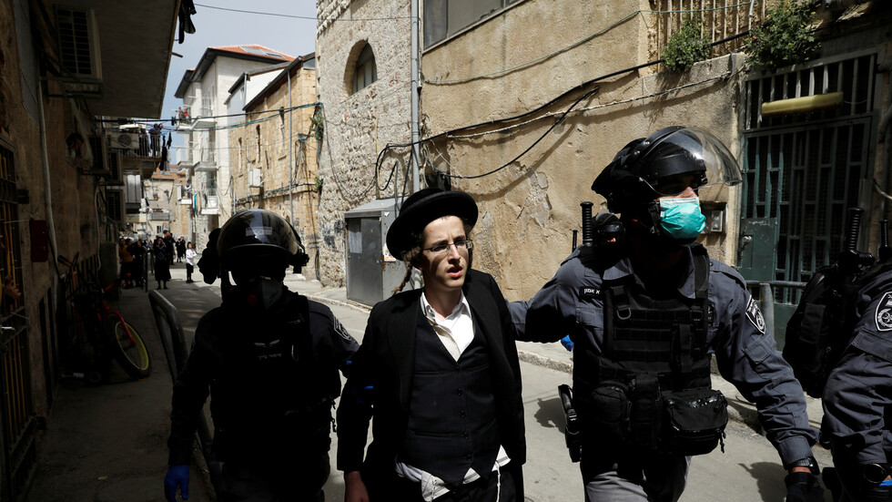 إصابة 900 متشدد يهودي في إسرائيل بكورونا (فيديو)